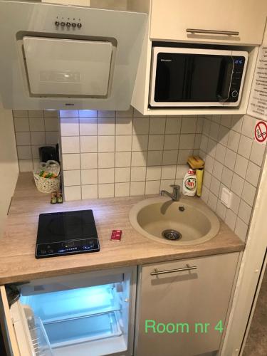 Liivalaia 40 cozy kitchen studio, Tallinn (photo 8)