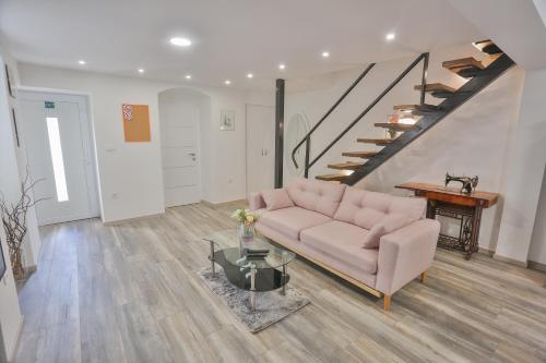 Luxury apartment Lioness - Tap to explore photos