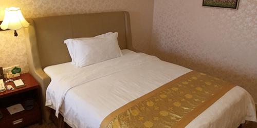 HY Hotel HY Hotel is conveniently located in the popular Baiyun District - Sanyuanli area. The property offers a high standard of service and amenities to suit the individual needs of all travelers. Service-mi