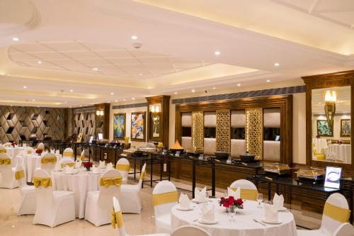 Üzleti központ, Regenta Central Cassia Zirakpur Chandigarh in Zirakpur