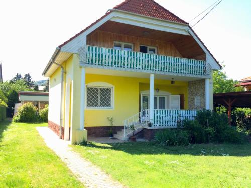  Villa Sebestyén Apartments in Balatonalmádi