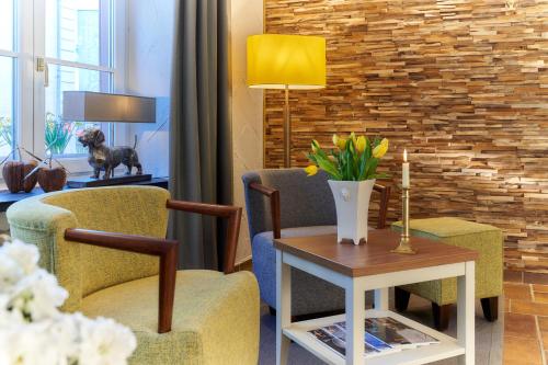 Jagatud salong / TV-ala, Boutique-Hotel Moseltor in Traben -Trarbach