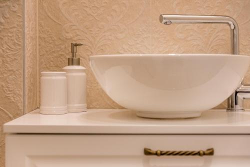 Jupiter Lux Rooms - image 2