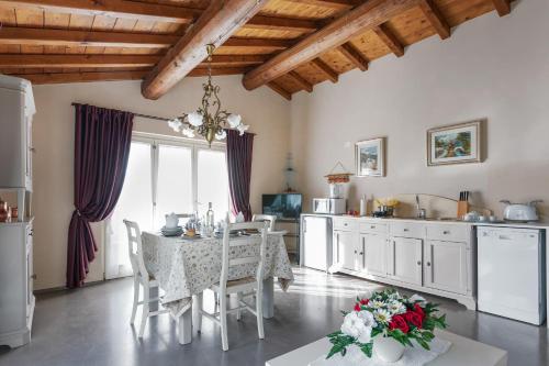 Corte dei Soavi-Family rooms & Apartments