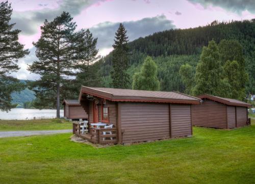 One-Bedroom Cottage with Shared Bathroom