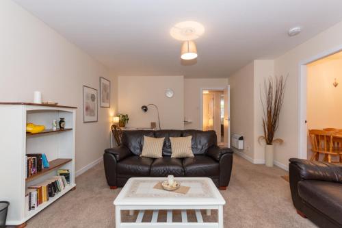 Central St Andrews 2 Bed Apartment - Free Parking