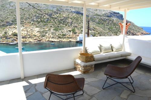 Oprema, Sifnos Sea Lovers in Cherronisos