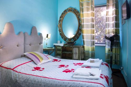 Double room, small, external bathroom