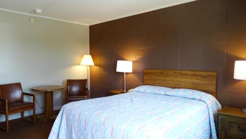 1 queen bed