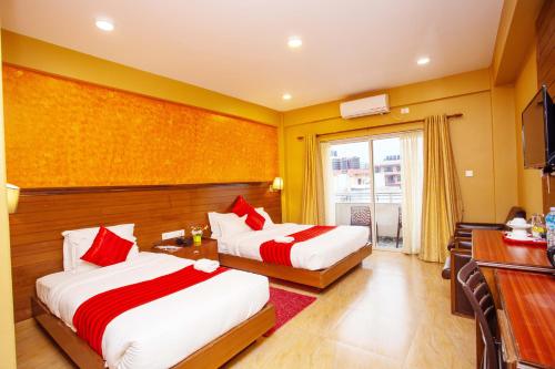 room detail thumbnail 1