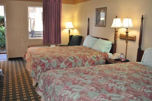 2 double beds