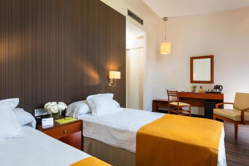 Hotel de Francia y París - image 14