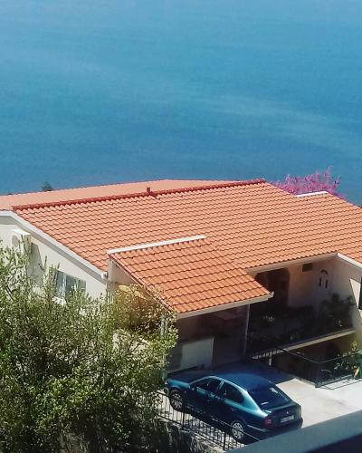  Family house Nikola in Brela