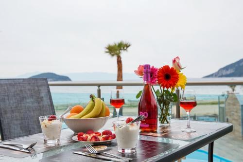 Rent House Karavi in Iraklitsa