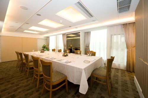 Restaurant, Bishop Lei International House in Hongkong