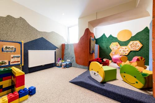 Місця відпочинку та розваги, Hotel Krone in Мондзеє