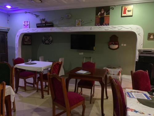 Restaurant, Gya-son Royal Guest House in Kumasi