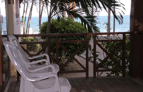 Balcony/terrace, Bayview Beach Resort Baan Grood in Tab Sakae