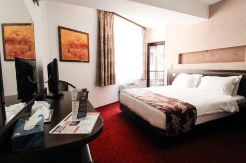 Hotel Razvan - image 13