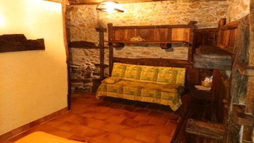 2 twin beds