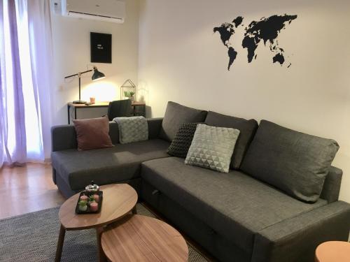  Vintage, Cosy And Quiet Apartment in Athen