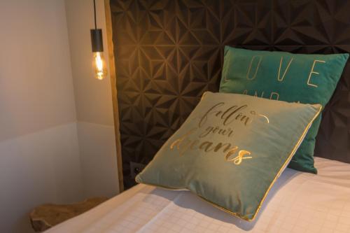 Hotel Shamrock - image 8