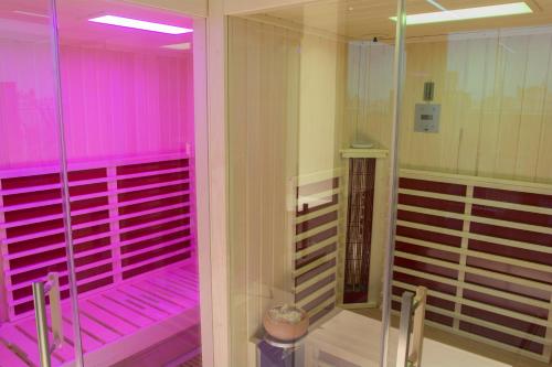 Hotel Shamrock - image 10