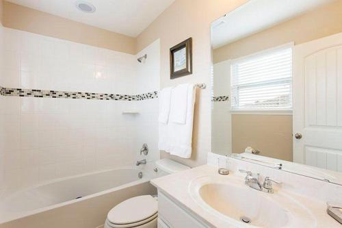 4163 Oaktree Drive Home - image 10