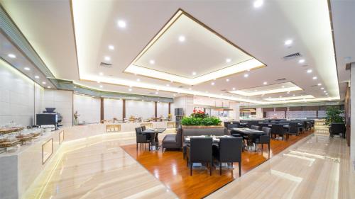 レストラン, クラウン プラザ ホテル (Millennium Harbourview Hotel Xiamen) in 厦門（シアメン）