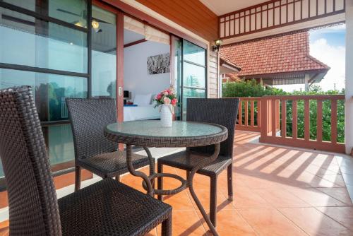 Naiyang Beach Private Pool Villa photo 3