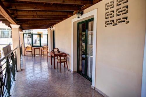  Trident Studios and Apartments in Kavos