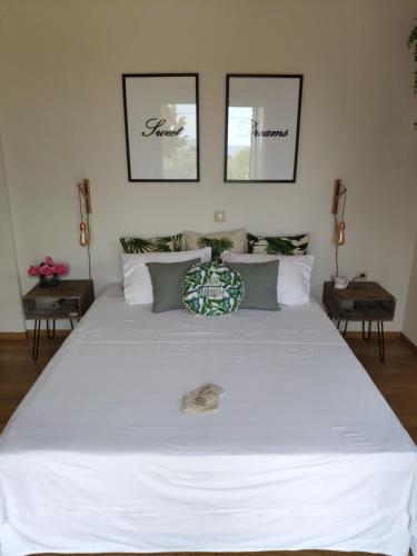  Olive Tree Cottage 2 in Néa Péramos