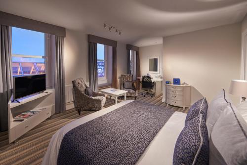 La Fregate Hotel - main image