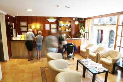 Hotel Ripoll - image 7