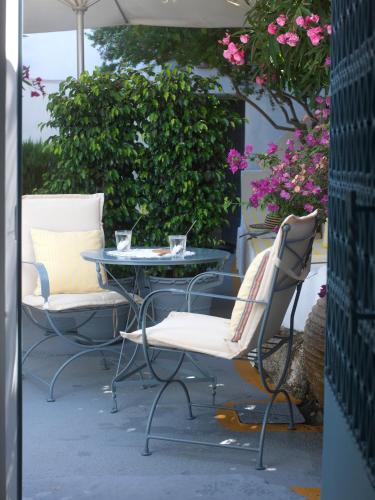 Sto Roloi Island Houses – Poros, 