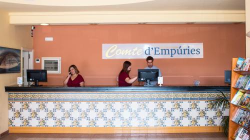 Einrichtungen, Aptos. Comte D´Empuries in Roses