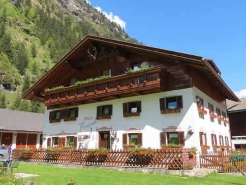 B&B St. Leonhard im Pitztal - Haus Frank Pitztal - Bed and Breakfast St. Leonhard im Pitztal