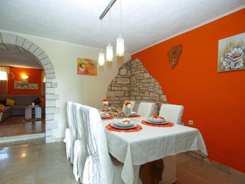 Apartment Krizanci 1862