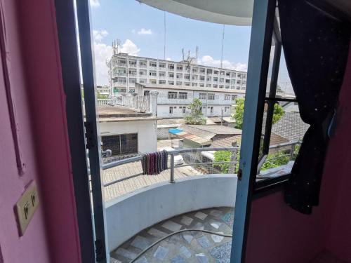 Arom Dee Apartment Khon Kaen in Nong Phai