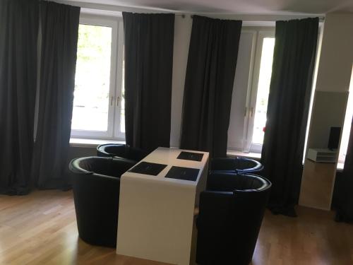Dorya am Ring, Köln (Foto 4)