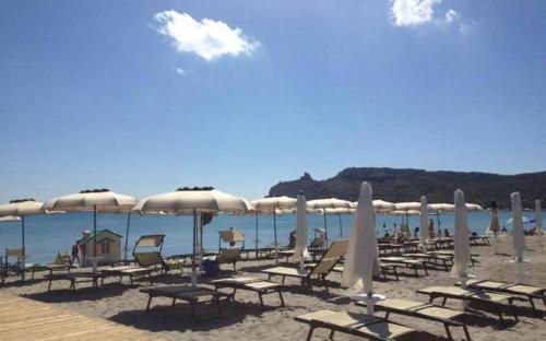 ### Appartamenti sulla SPIAGGIA al POETTO ### photo