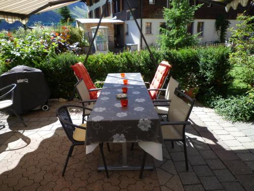 Balkons/terase, Esthers Guesthouse in Gimelvalde