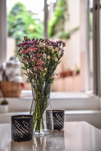 Quiet apartment in the city center with own terrace, Praha (fotografie 5)