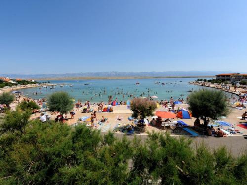  Apartment Katarina.1, Unterkunft in Vir