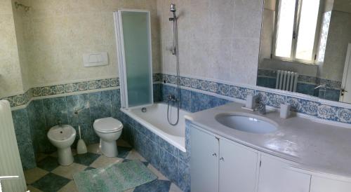 Bathroom, Resort a Palazzo B&B in Fermo