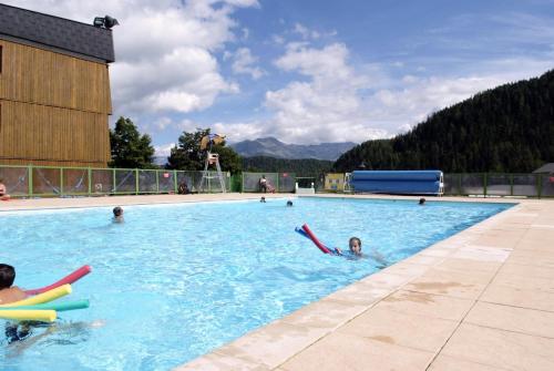 Swimming pool, Azureva Club Les Karellis in Montricher-Albanne