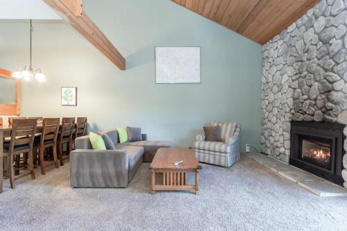 Snowcreek IV 588 - image 8