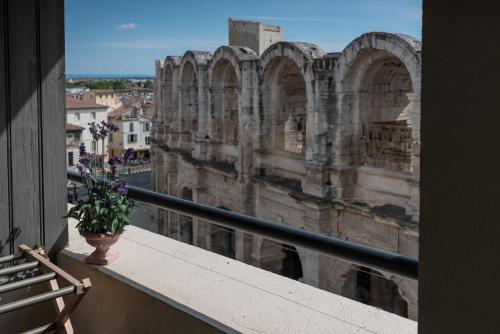 Studio avec balcon donnant sur les Arènes d’Arles - Location saisonnière - Arles