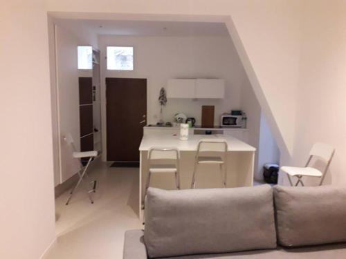  CASANOVA'S FLAT VERY CLOSE TO DOWNTOWN, Ferienwohnung in Sanremo