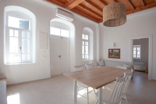 Metaxas Residence Little Venice - image 9